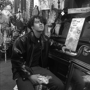 Meet your Posher, Marlon fernando